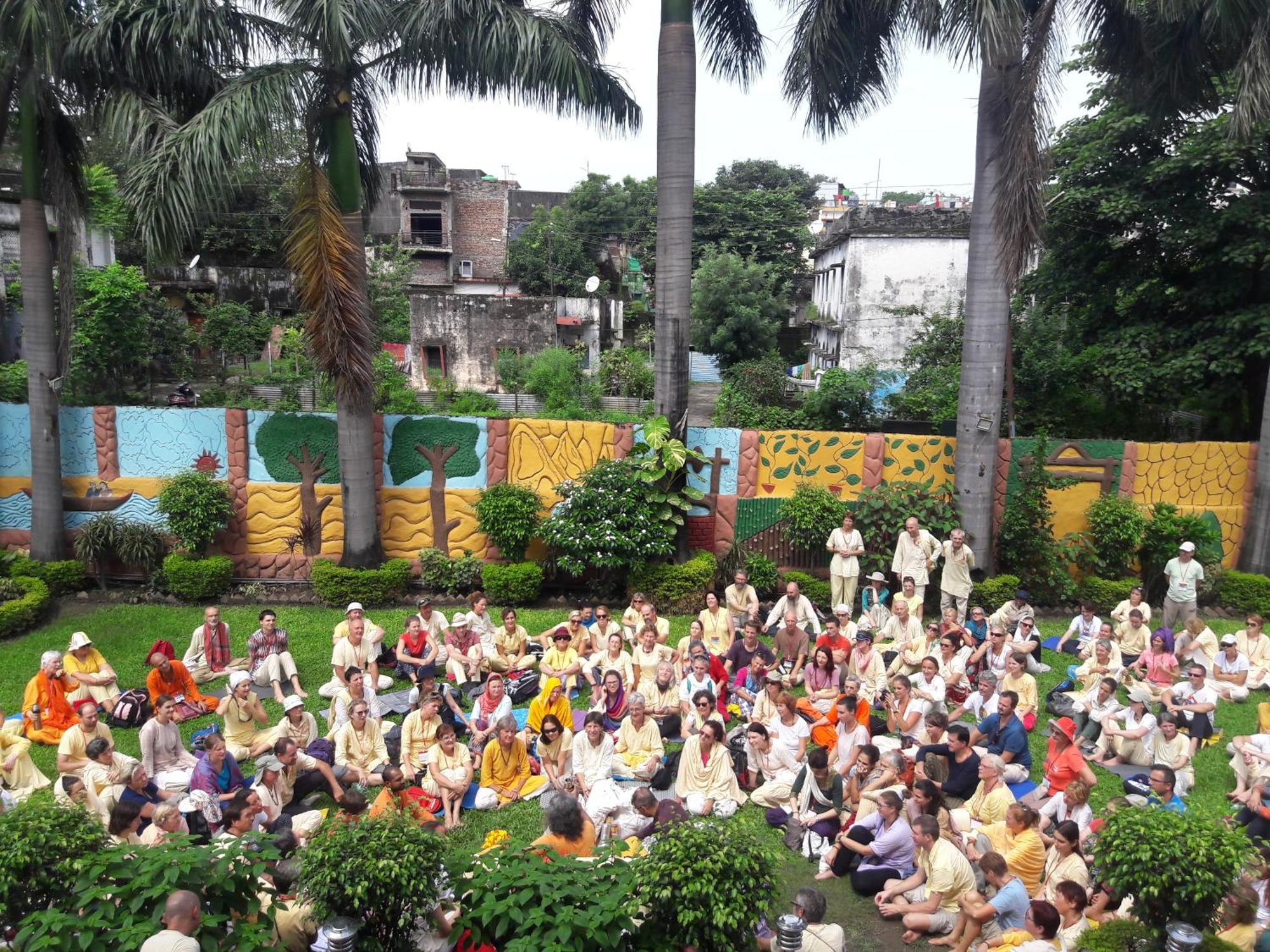 Hotel Neeraj Bhawan- Triveni Ghat Rishīkesh Esterno foto
