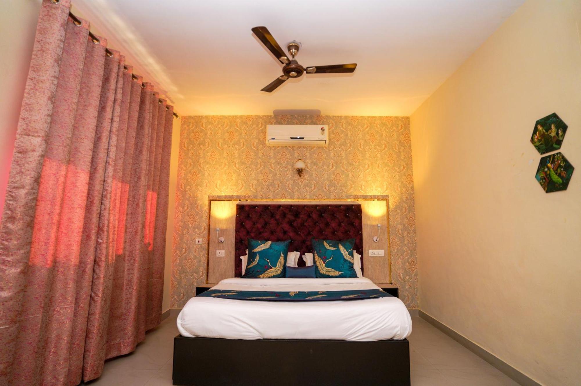 Hotel Neeraj Bhawan- Triveni Ghat Rishīkesh Esterno foto