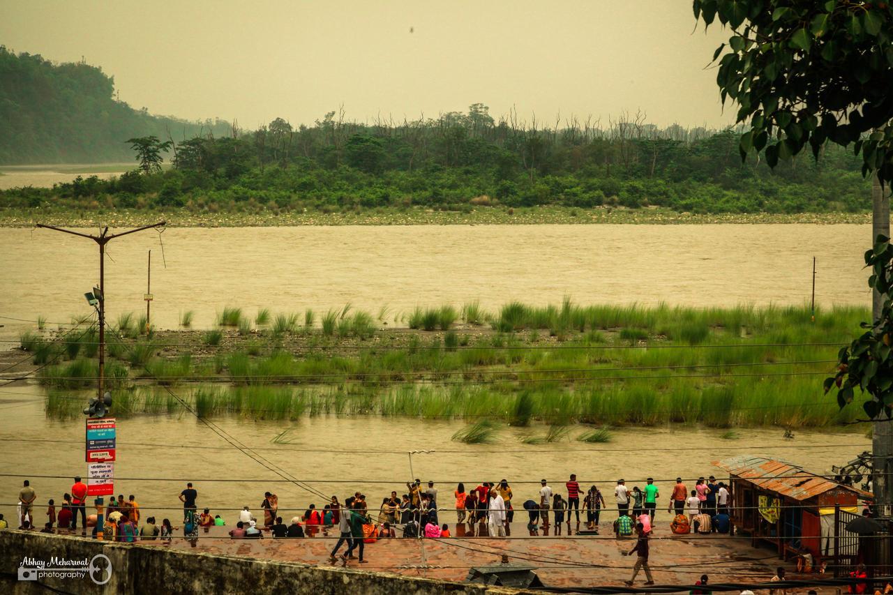 Hotel Neeraj Bhawan- Triveni Ghat Rishīkesh Esterno foto